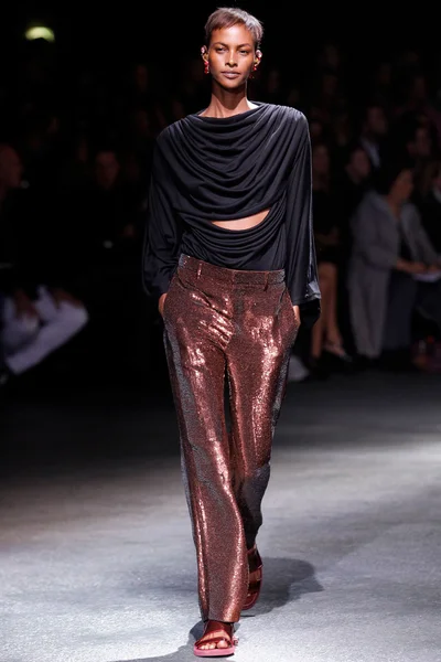 Look 24
